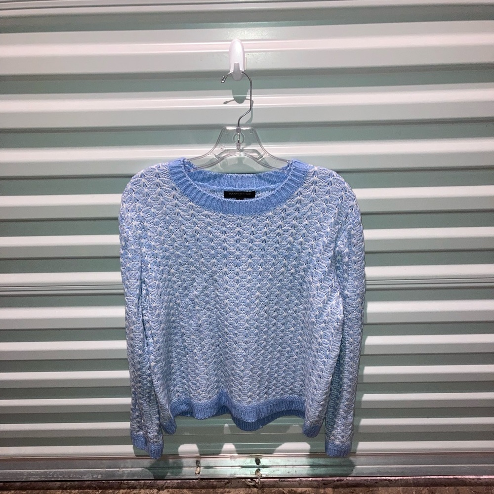 Banana Republic Sweater Women’s Size Large Blue and White Cable Knit Crewneck